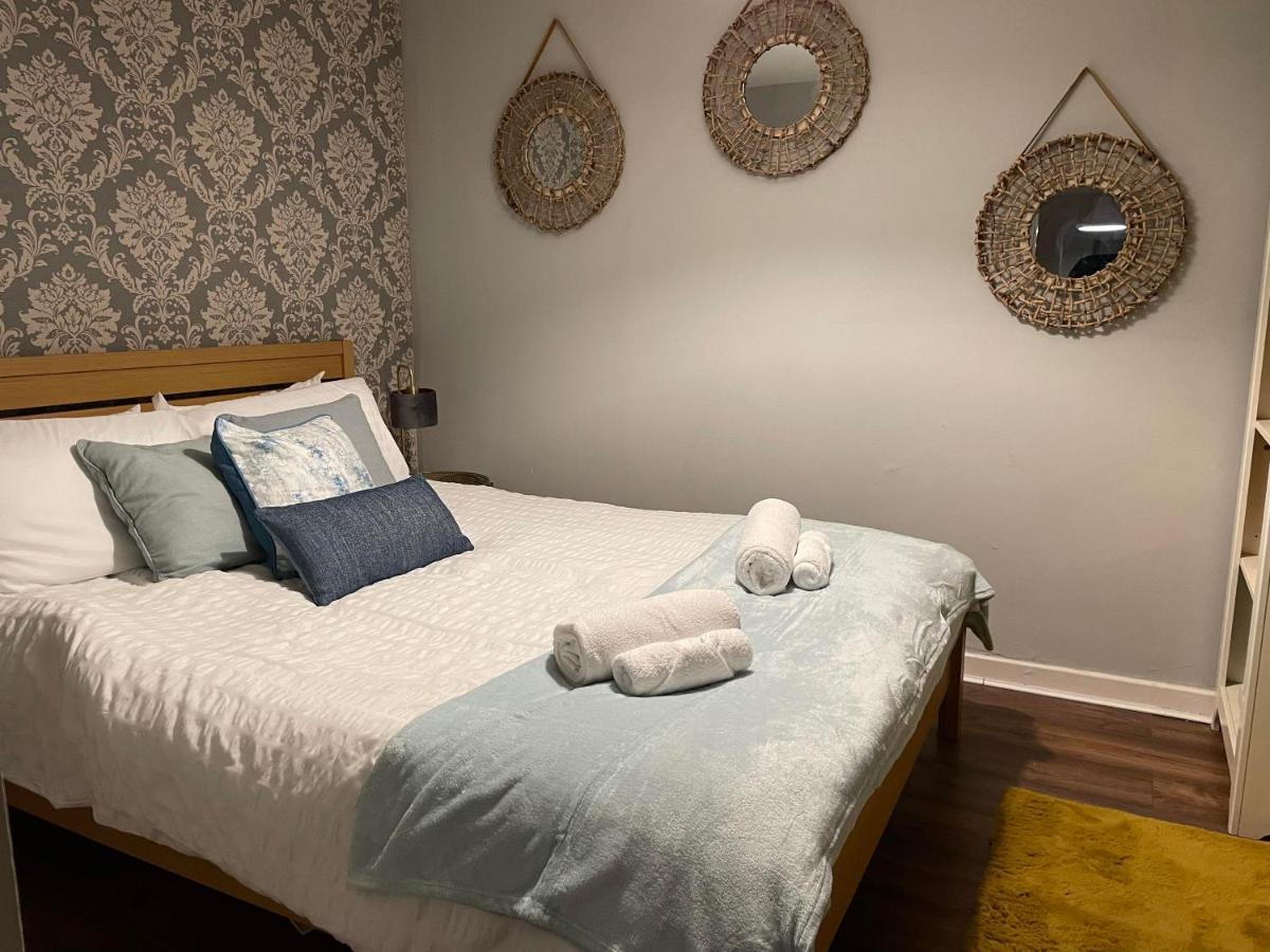Quiet & Relaxing 2-bedroom - Free Parking & Pets Welcome Swansea