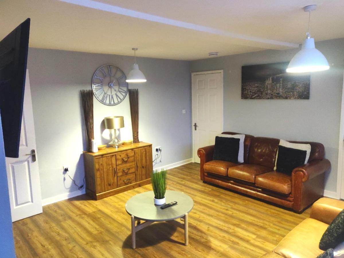 Quiet & Relaxing 2-bedroom - Free Parking & Pets Welcome Apartment *
